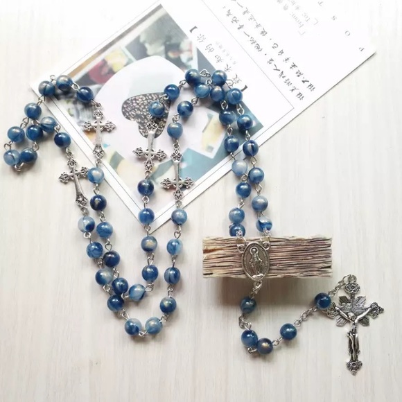Blue marble affect acrylic resin beaded rosary - Picture 4 of 13